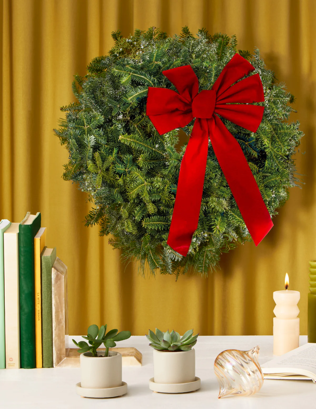 22" Holiday Wreath With Bow - Image 3