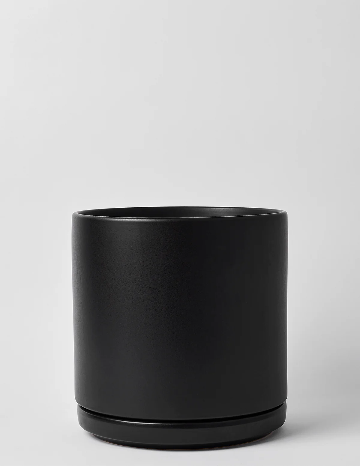 Solid Goods Planter with Saucer - Image 10