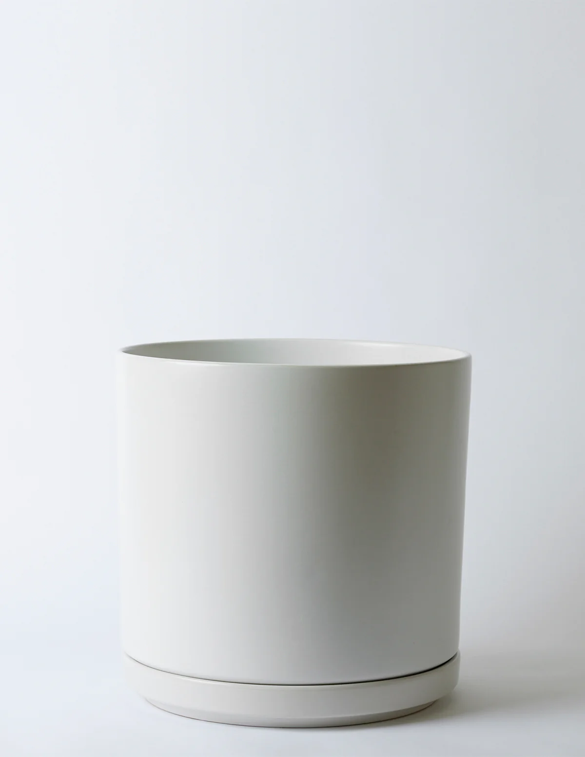 Solid Goods Planter with Saucer - Image 11