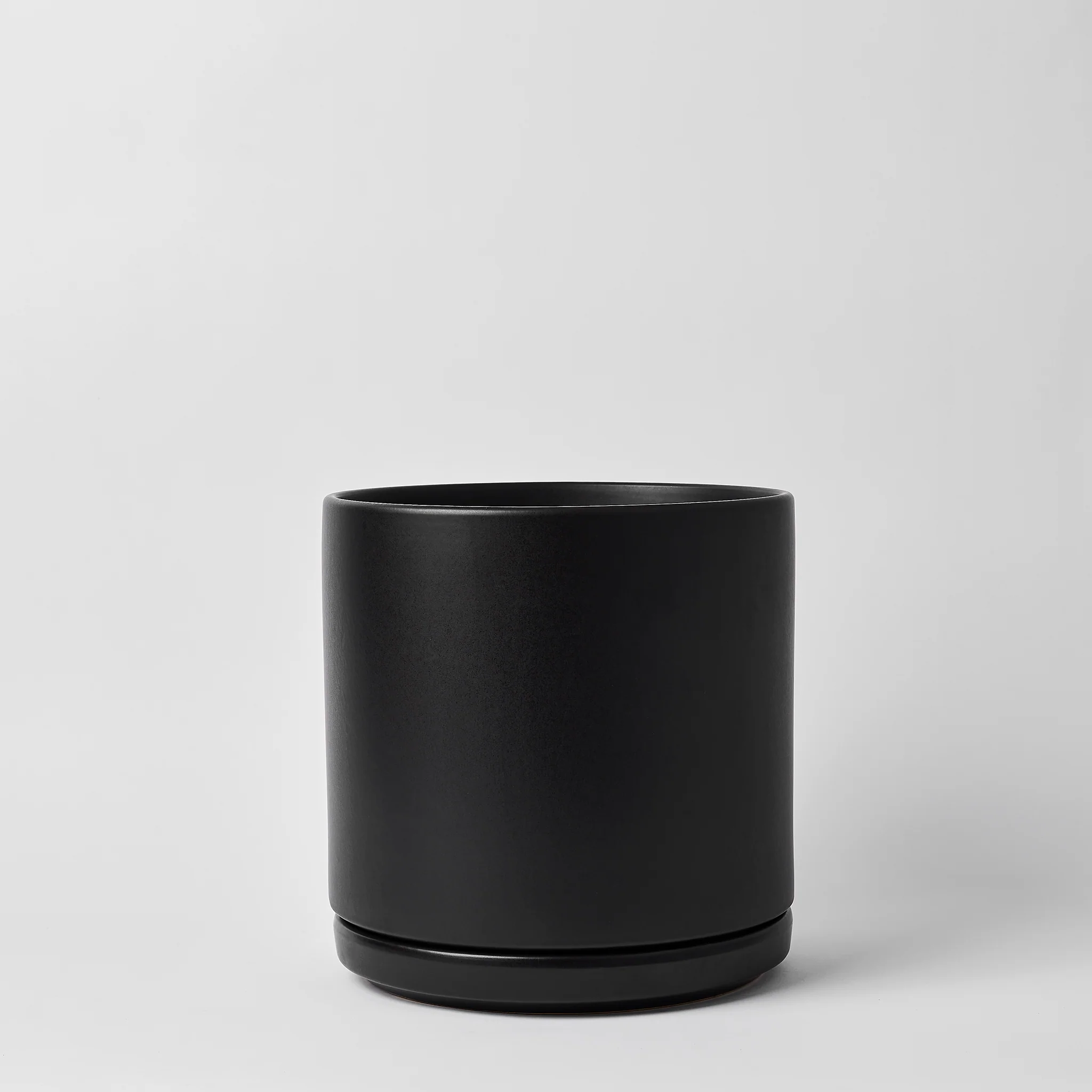 Solid Goods Planter with Saucer - Image 12