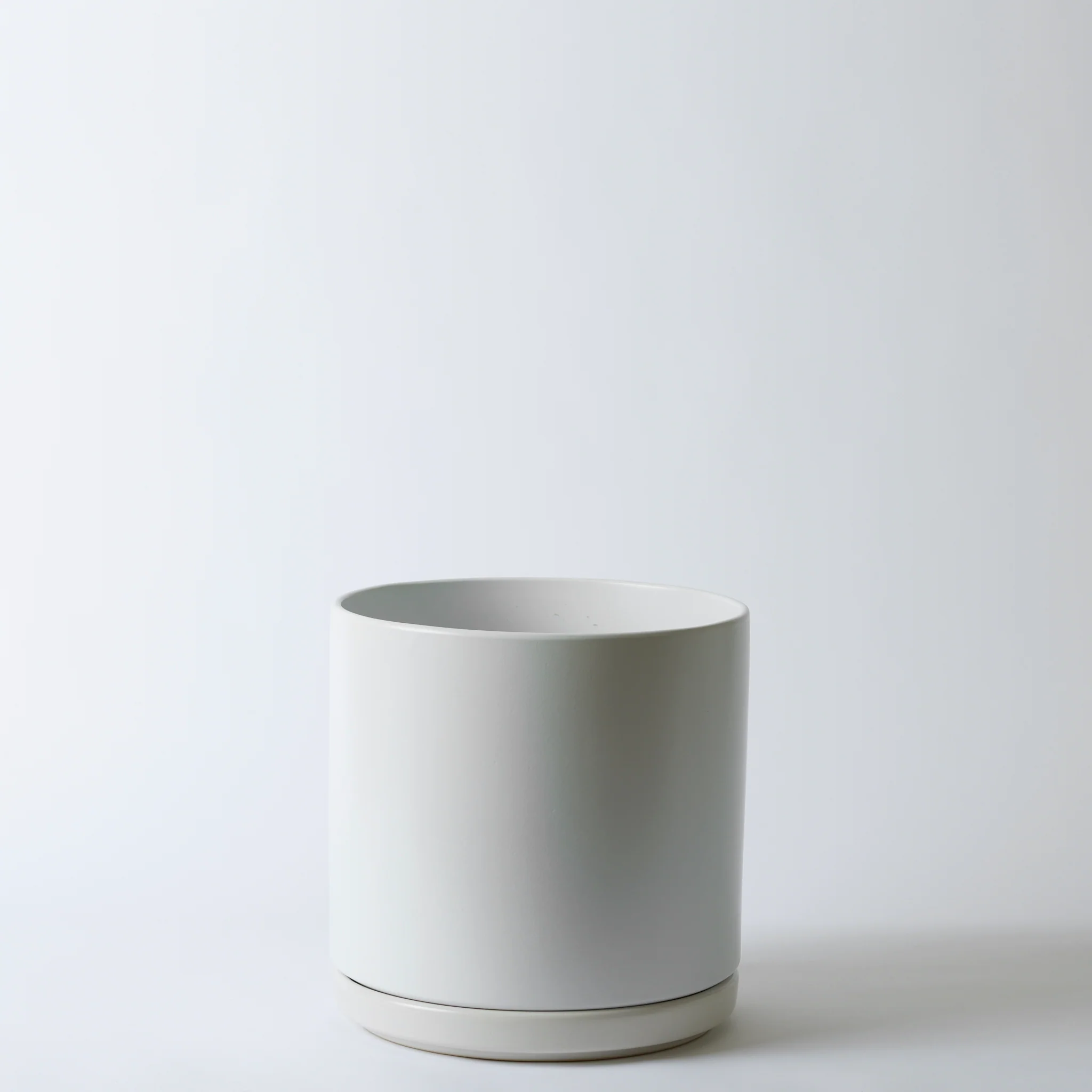 Solid Goods Planter with Saucer - Image 3